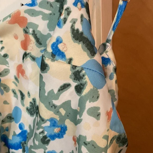 Cloud Ten Printed Silky Scarf Tank Top - Picture 7 of 9